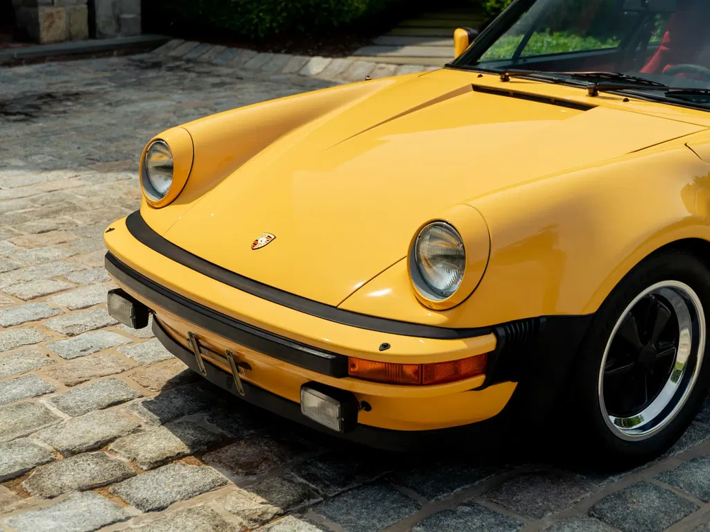 Porsche 911 Turbo 3.3 (US)