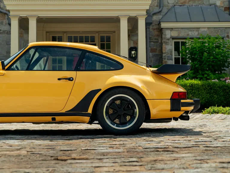 Porsche 911 Turbo 3.3 (US)