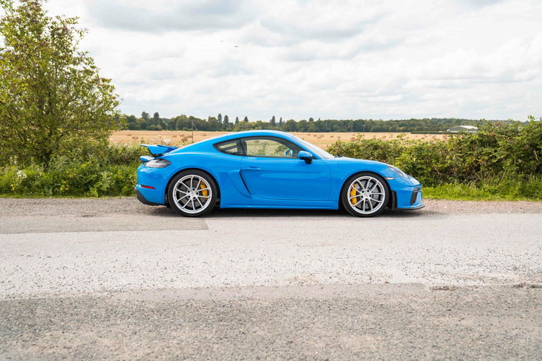 Porsche 718 Cayman GT4