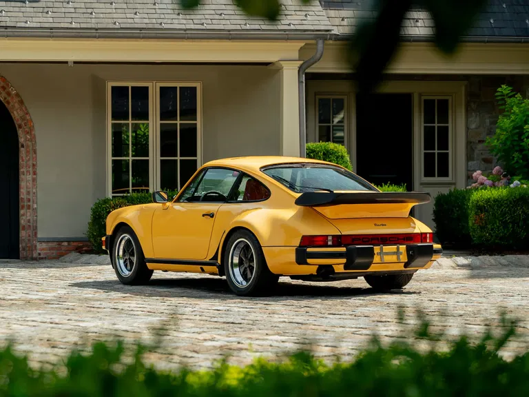 Porsche 911 Turbo 3.3 (US)