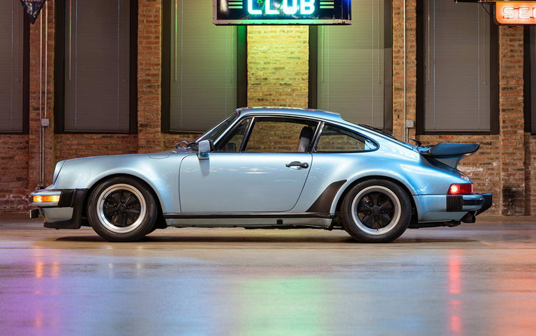 Porsche 911 Turbo 3.3 (US)
