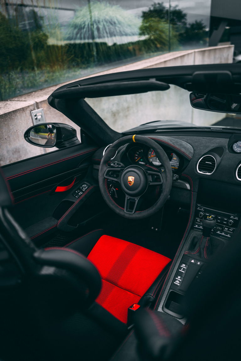 Porsche 718 Spyder RS