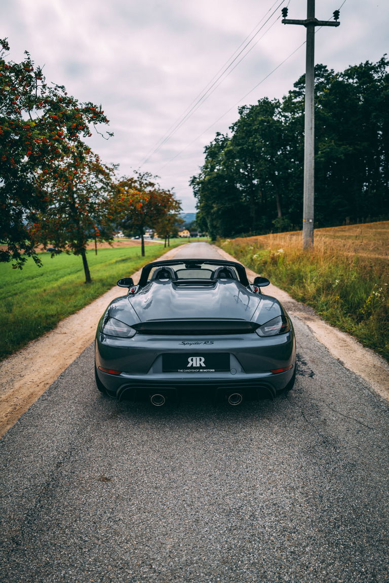 Porsche 718 Spyder RS