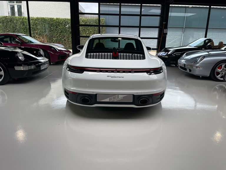 Porsche 992 Carrera
