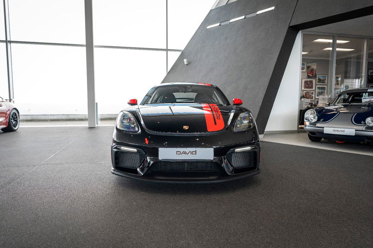 Porsche 718 Cayman GT4