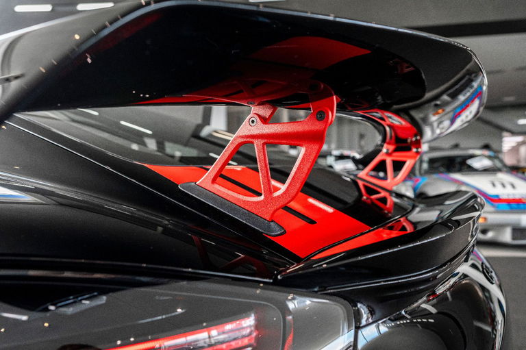 Porsche 718 Cayman GT4