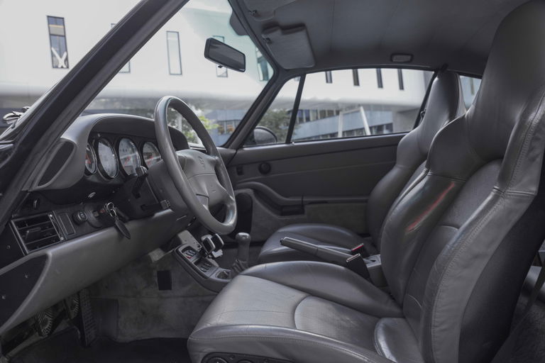 Porsche 993 Carrera 4S