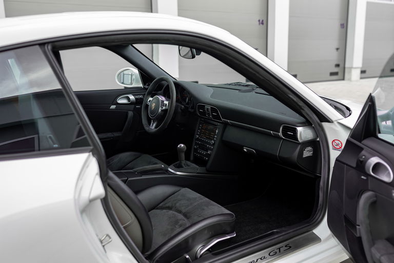 Porsche 997.2 Carrera GTS