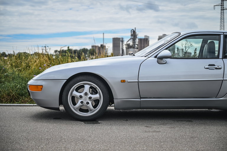 Porsche 968