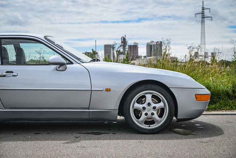Porsche 968