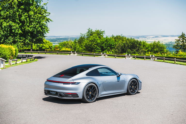 Porsche 992 Carrera 4S