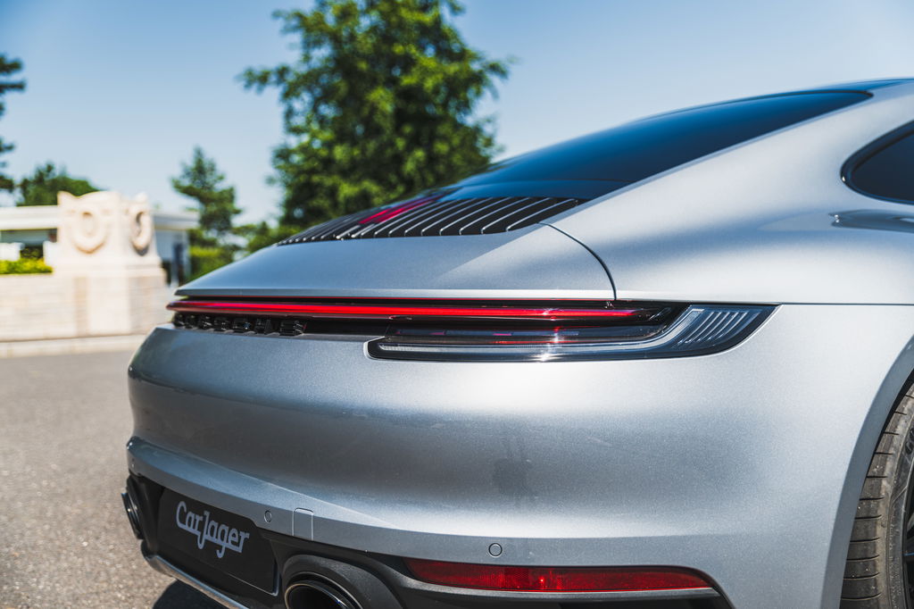 Porsche 992 Carrera 4S