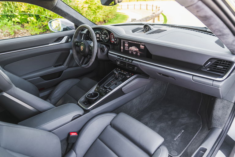 Porsche 992 Carrera 4S