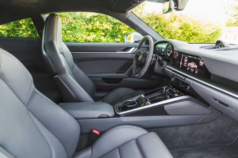 Porsche 992 Carrera 4S