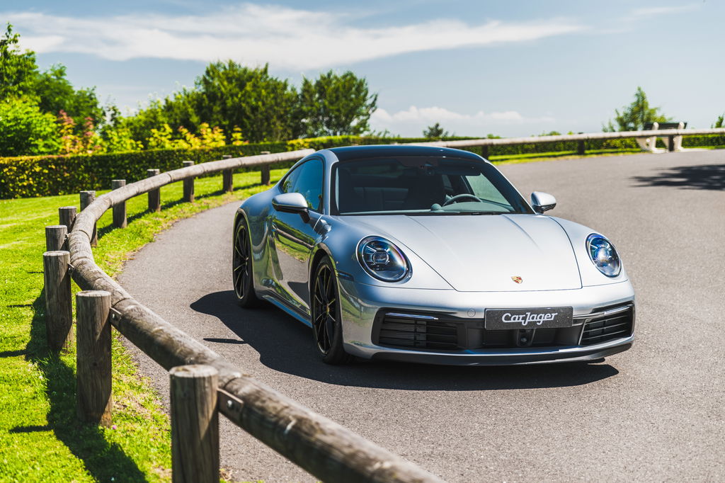 Porsche 992 Carrera 4S