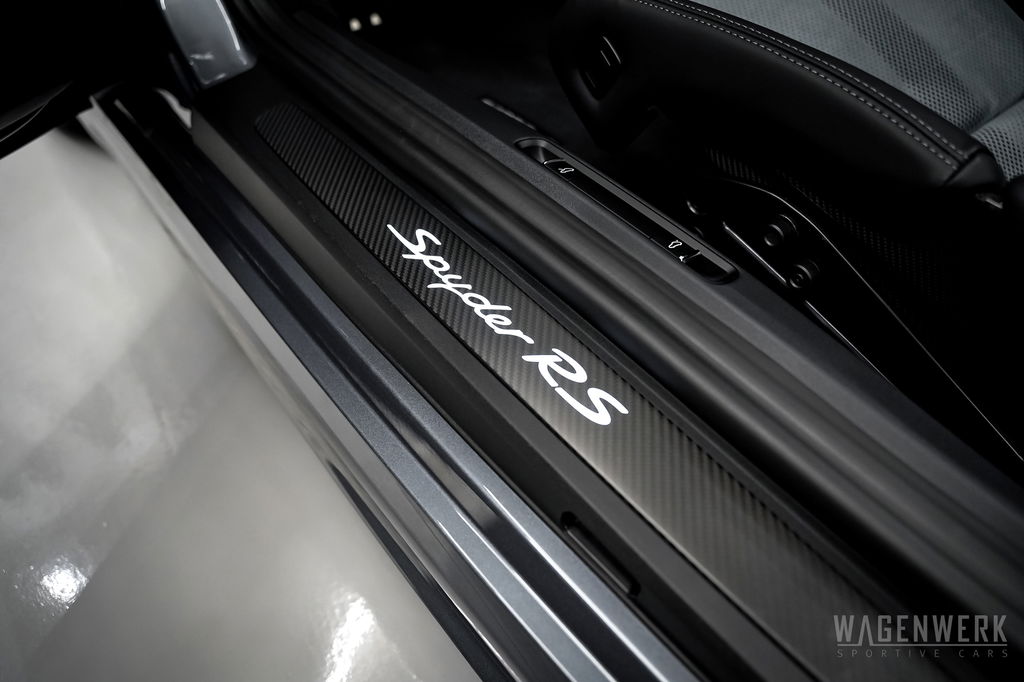 Porsche 718 Spyder RS