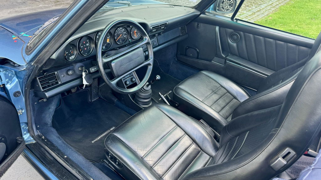 Porsche 911 Carrera 3.2