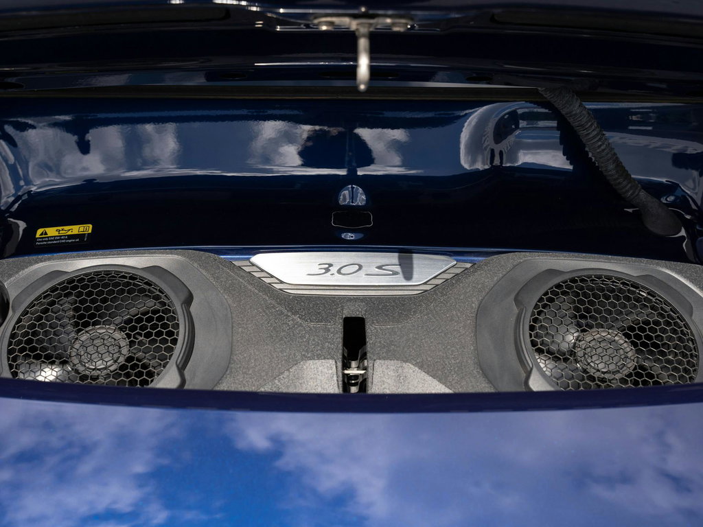 Porsche 992 Carrera 4S
