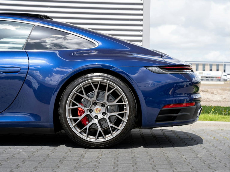Porsche 992 Carrera 4S