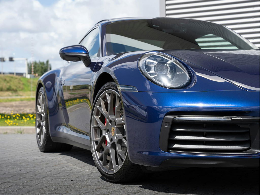 Porsche 992 Carrera 4S