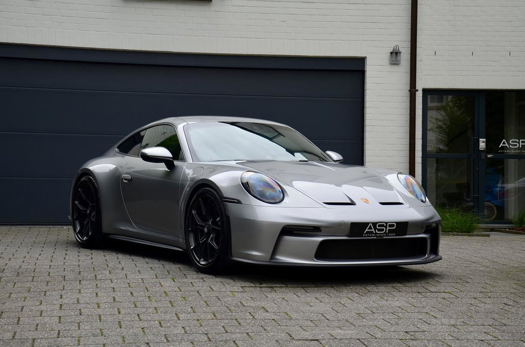 Porsche 992 GT3 Touring