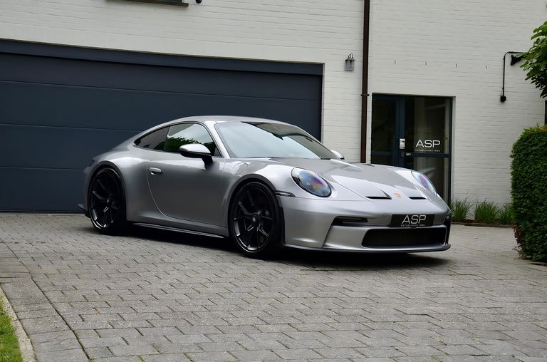 Porsche 992 GT3 Touring