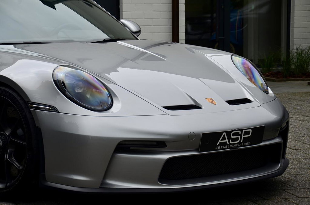 Porsche 992 GT3 Touring