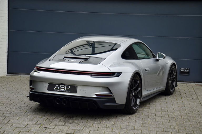 Porsche 992 GT3 Touring