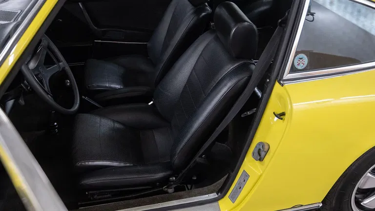 Porsche 911 S (F-Modell)