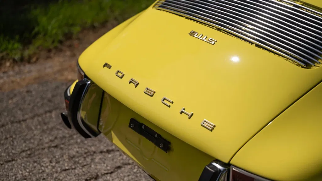 Porsche 911 S (F-Modell)