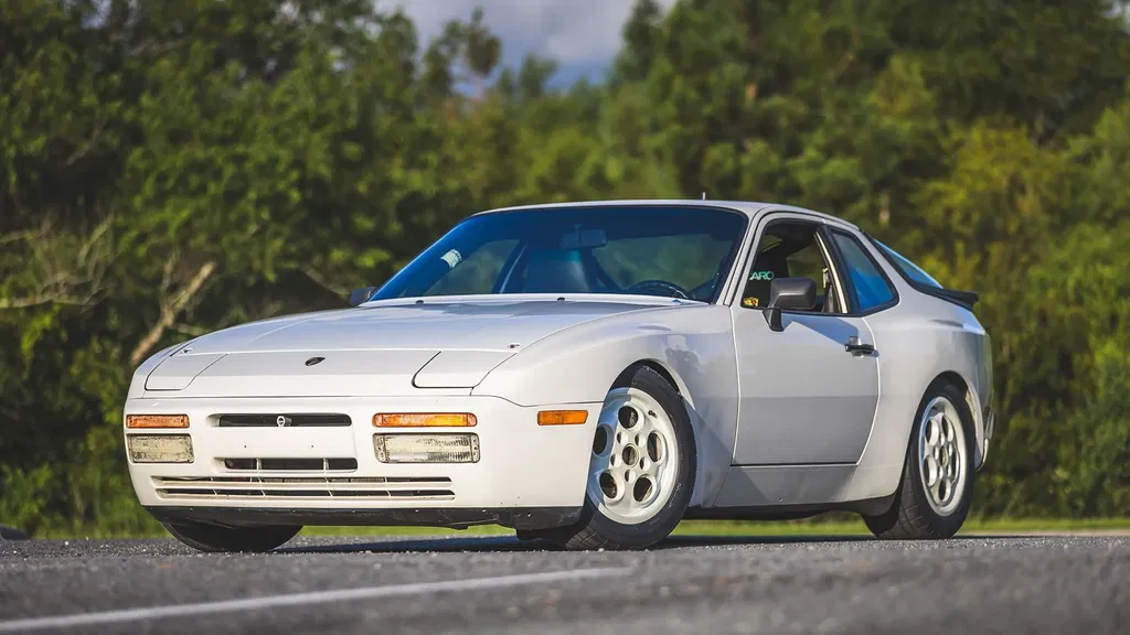 Porsche 944 Turbo Cup