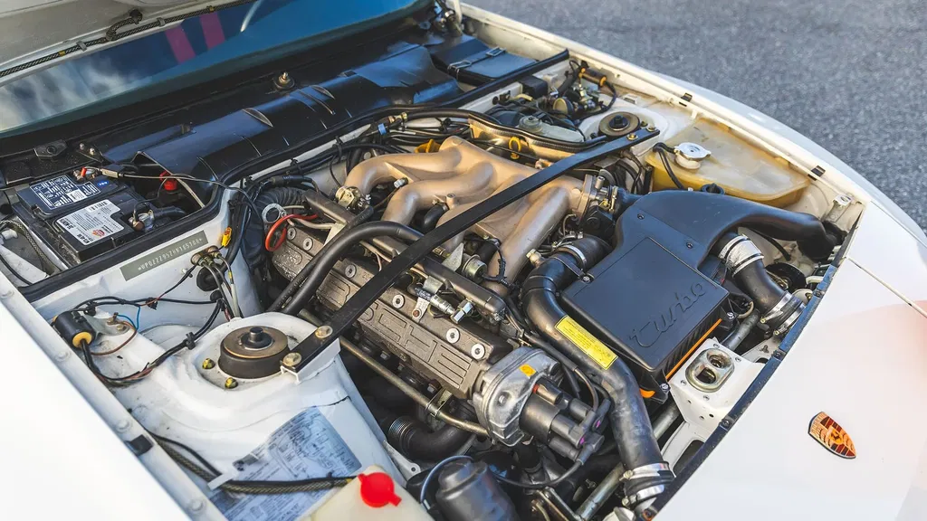 Porsche 944 Turbo Cup