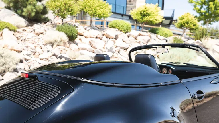 Porsche 911 Carrera 3.2 Speedster (US)