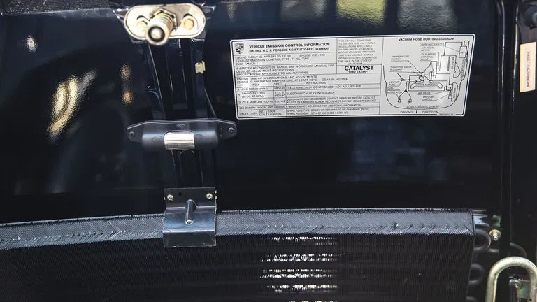 Porsche 911 Carrera 3.2 Speedster (US)