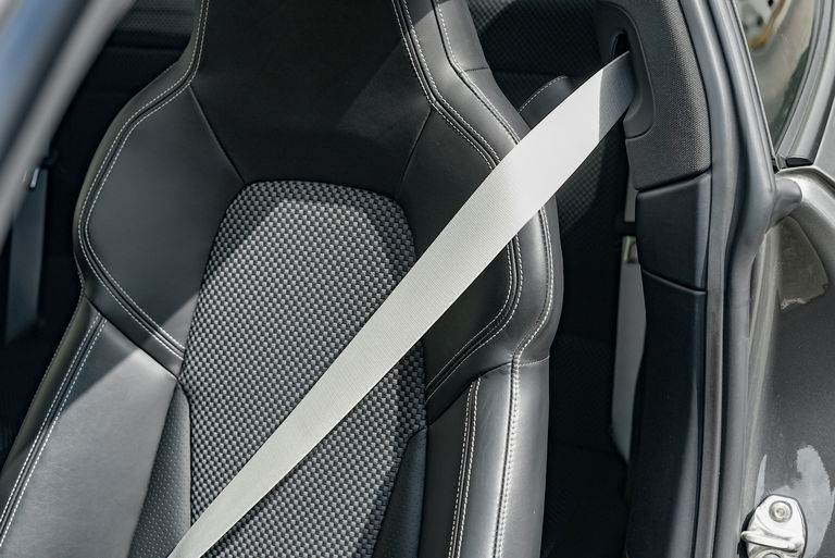 Porsche 992 Carrera 4