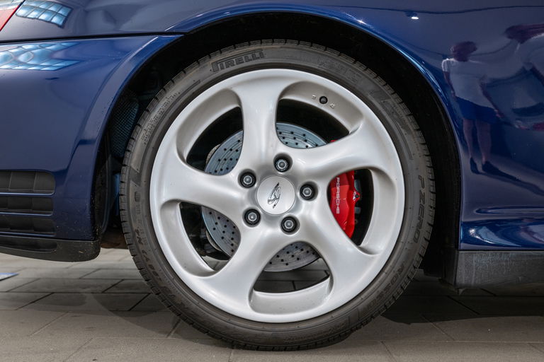 Porsche 996 Carrera 4S