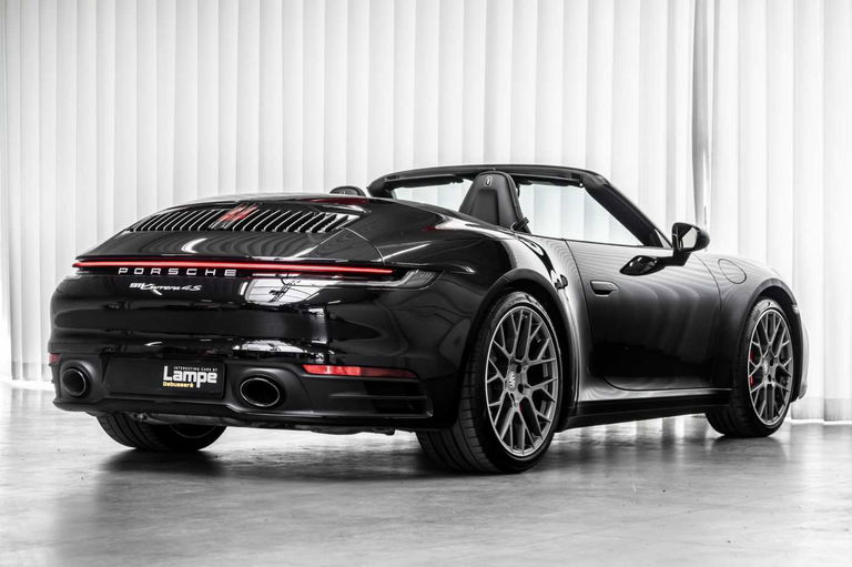 Porsche 992 Carrera 4S
