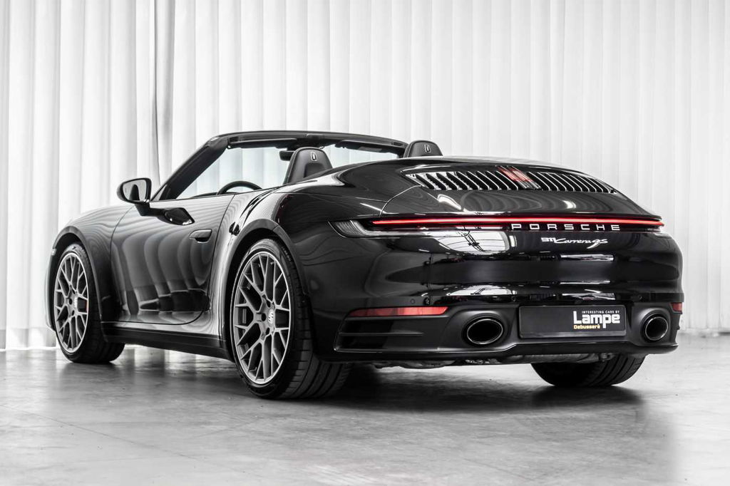 Porsche 992 Carrera 4S