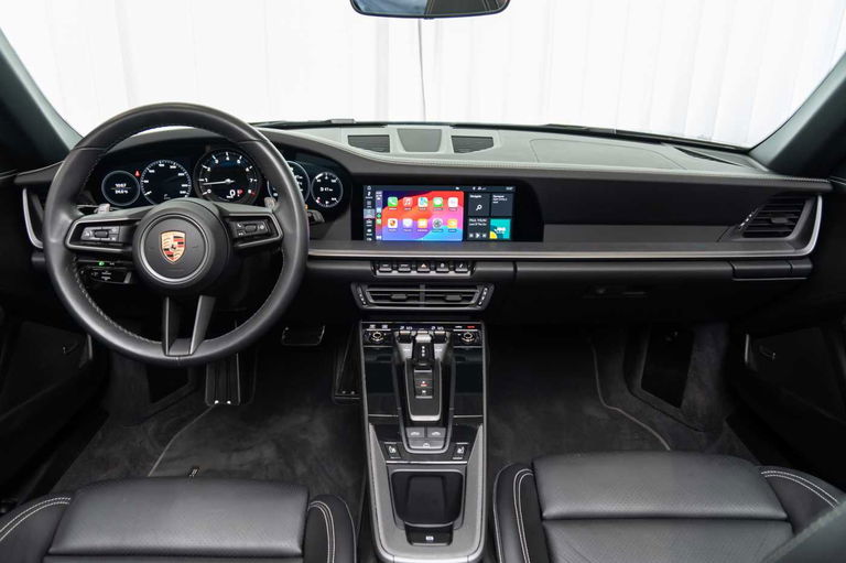 Porsche 992 Carrera 4S