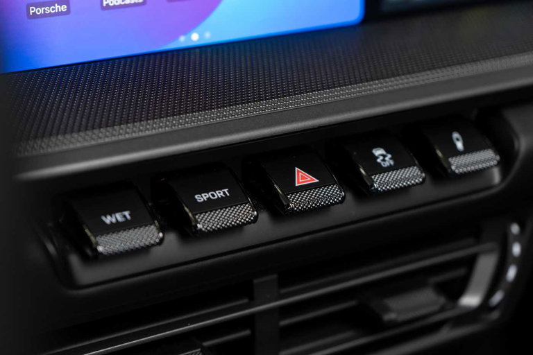 Porsche 992 Carrera 4S