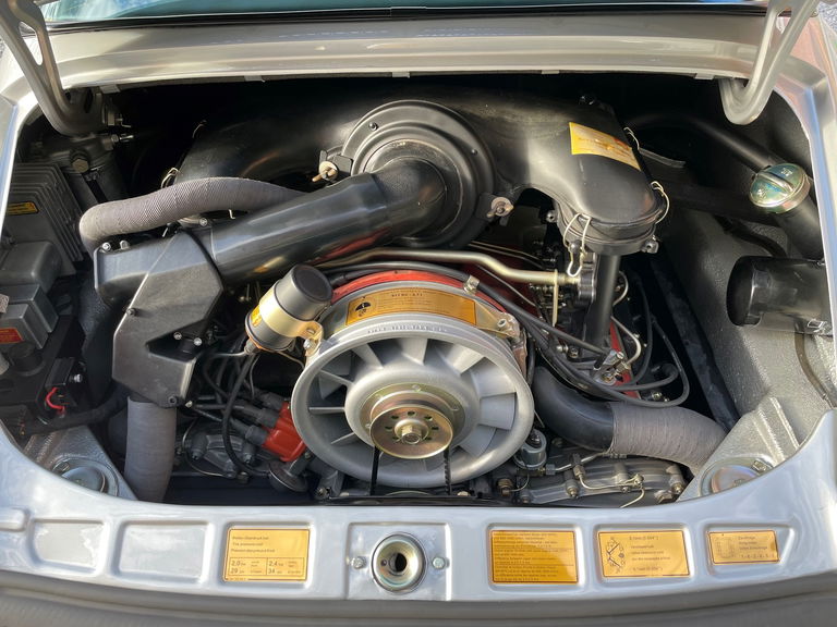 Porsche 911 “25 Jahre Jubiläumsmodell”