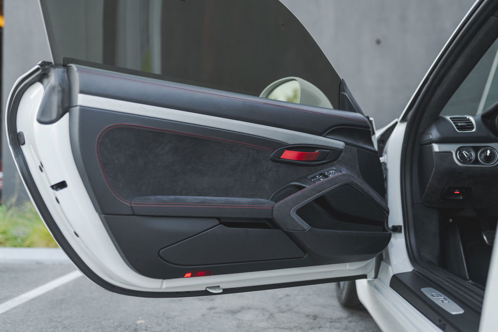 Porsche 981 Cayman GT4