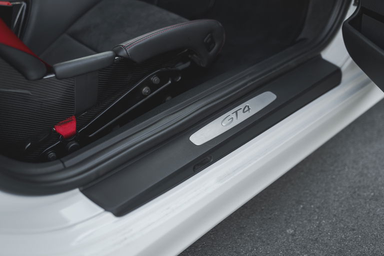 Porsche 981 Cayman GT4