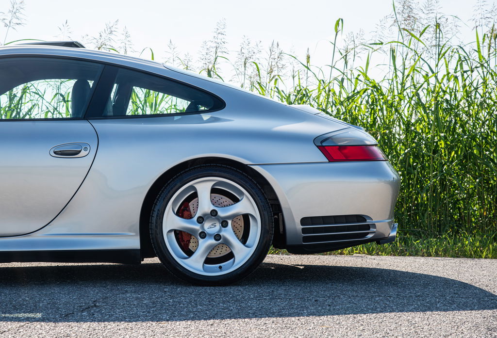 Porsche 996 Carrera 4S