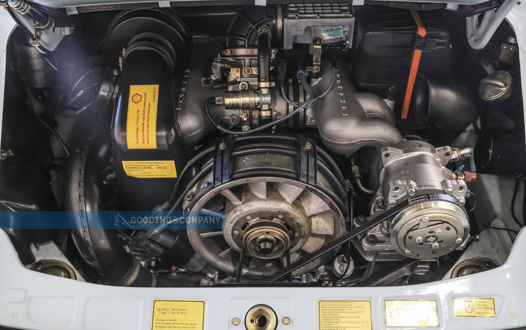 Porsche 911 Carrera 3.2 (US)