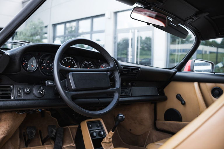 Porsche 911 Carrera 3.2 Speedster