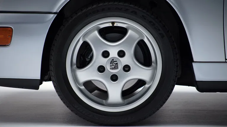 Porsche 964 Carrera 2 Speedster