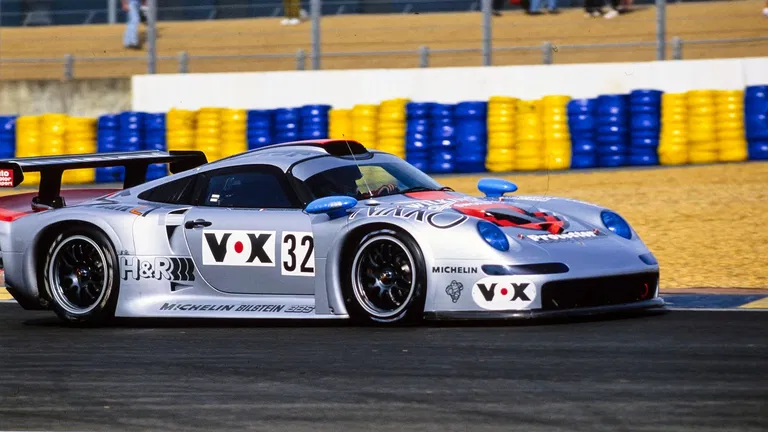 Porsche 911 GT1 Evo