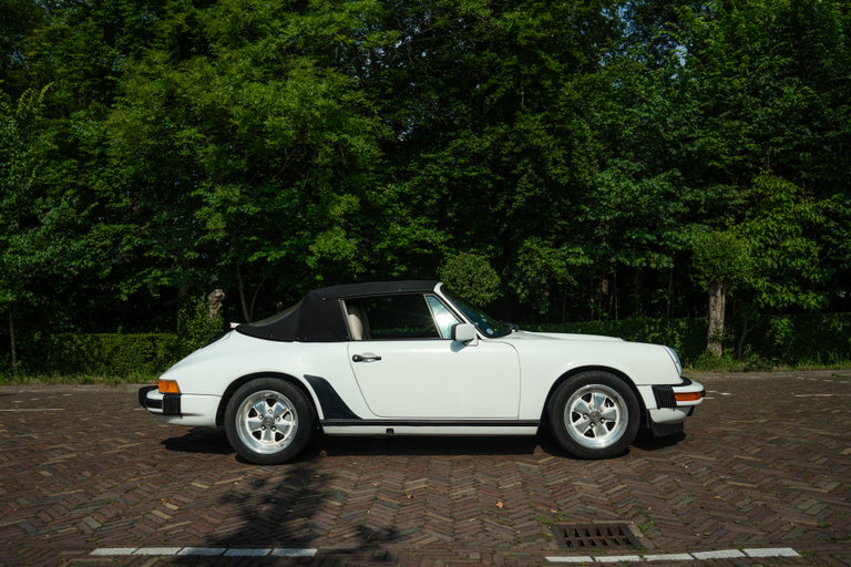 Porsche 911 Carrera 3.2
