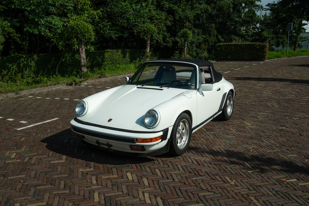 Porsche 911 Carrera 3.2
